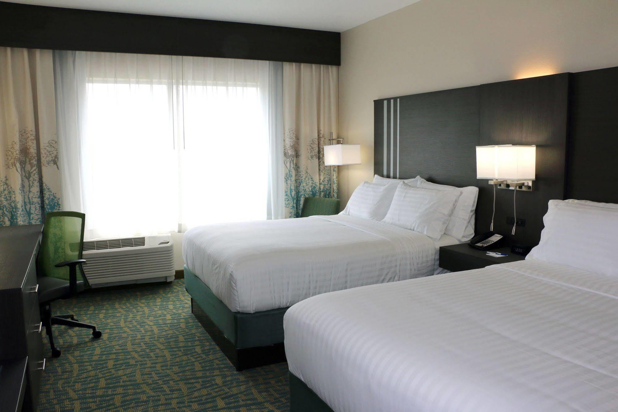 Holiday Inn Express & Suites - Hendersonville Se - Flat Rock By Ihg Exterior foto