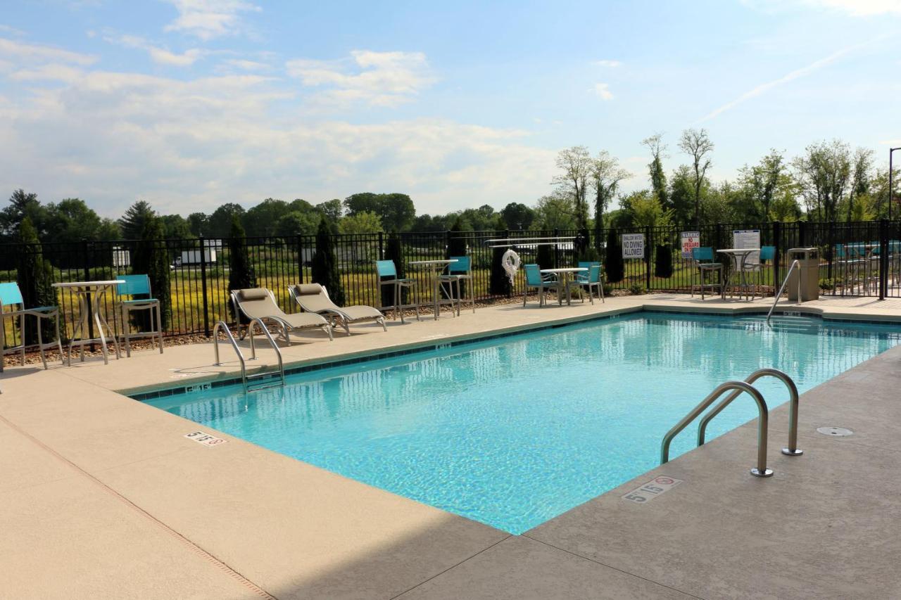 Holiday Inn Express & Suites - Hendersonville Se - Flat Rock By Ihg Exterior foto