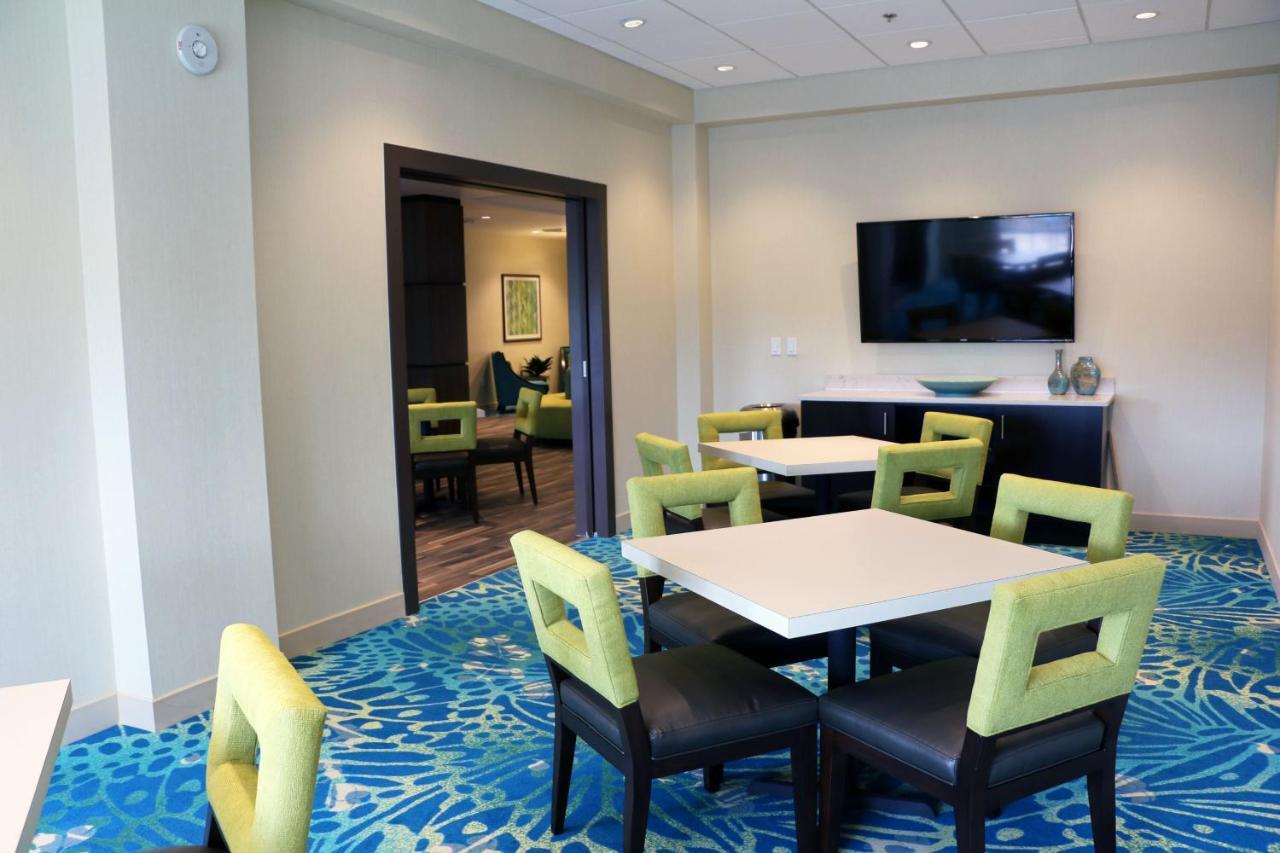 Holiday Inn Express & Suites - Hendersonville Se - Flat Rock By Ihg Exterior foto