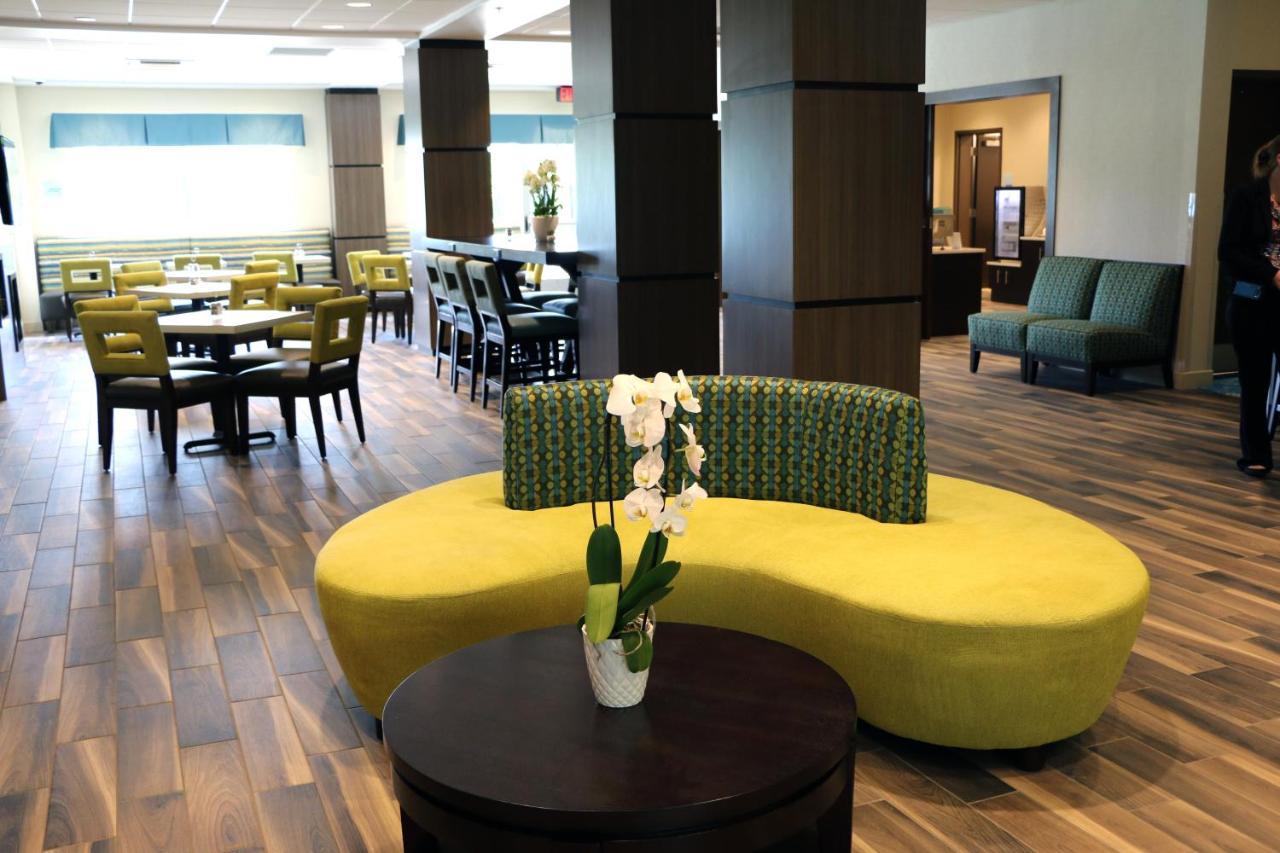 Holiday Inn Express & Suites - Hendersonville Se - Flat Rock By Ihg Exterior foto
