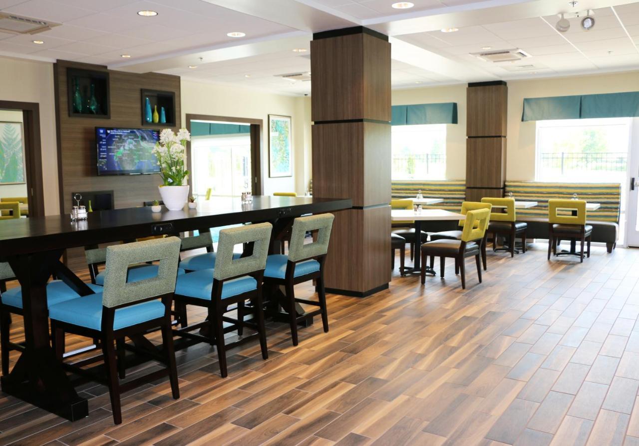 Holiday Inn Express & Suites - Hendersonville Se - Flat Rock By Ihg Exterior foto